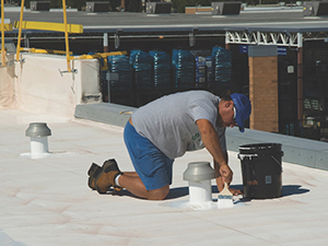 Commercial Roof Maintenance1